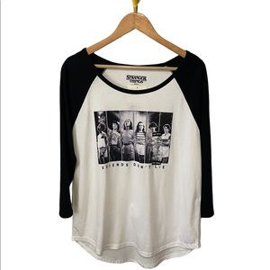 Strangers things top NWT XL